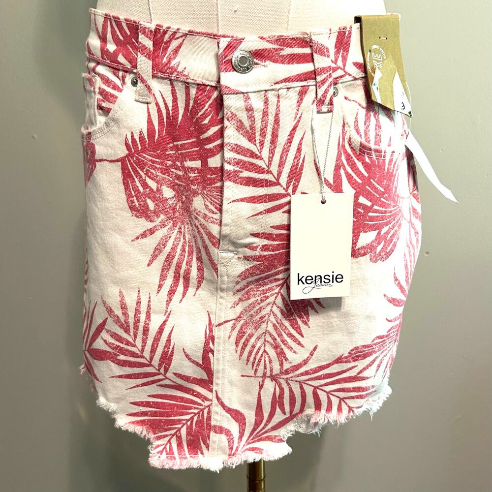 Kensie Jeans Vintage Luxe Skirt NWT Women’s Distressed Palm Trees Raw Hem 6/28